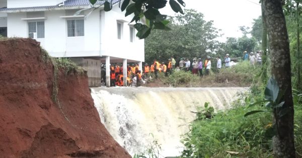 Hàng trăm công binh cứu đập bị vỡ tại Bà Rịa - Vũng Tàu