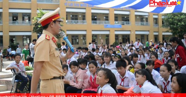 TP.HCM: Tuyên truyền pháp luật về an toàn giao thông cho học sinh các quận, huyện ngoại thành