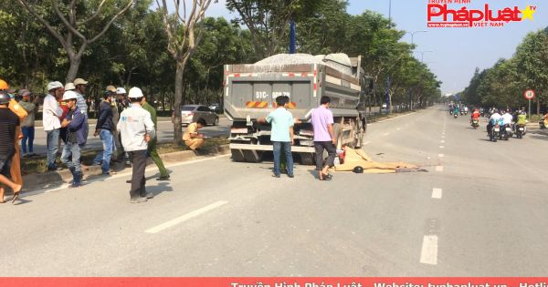 2 thanh niên tử vong sau va chạm với xe ben