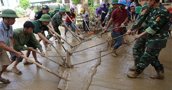 Nghệ An: Hàng nghìn học sinh chưa thể tựu trường vì lũ