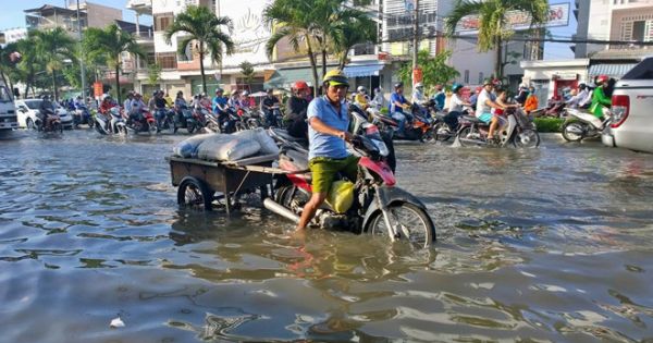 Triều cường ở Cần Thơ tiếp tục đe dọa cuộc sống người dân