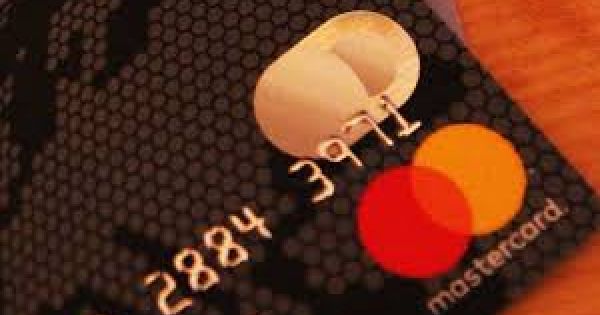 Mastercard bị EU phạt 650 triệu USD