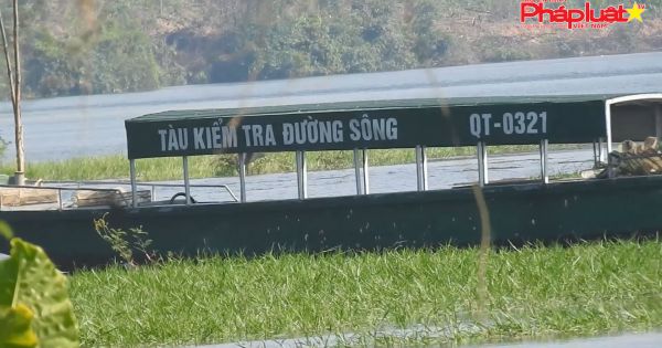 Sông Thạch Hãn quặn đau vì nạn khai thác cát