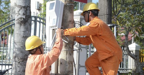 Tiền điện “nhảy vọt” lên cao ngất vì thang giá mới bất hợp lí