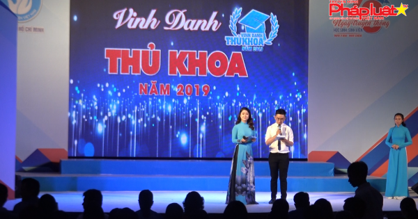 Vinh danh 66 thủ khoa các trường Đại học, Học viện, Cao đẳng trên địa bàn TP HCM năm 2019