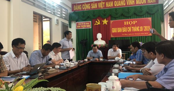 Cà Mau: Cơ quan chức năng xác minh thông tin “gạo dài bất thường, đốt có mùi khét” không đúng sự thật