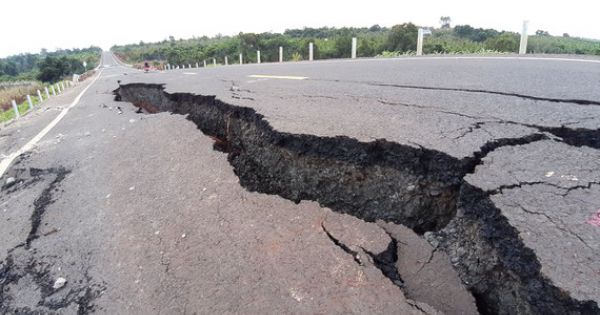 Công an vào cuộc điều tra vụ “Đường 250 tỷ chưa bàn giao đã nát”