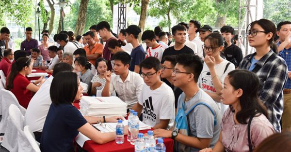 Lùi thời gian tuyển sinh đại học đến tháng 9