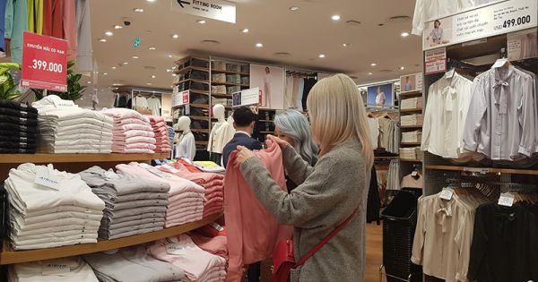 UNIQLO tại Hà Nội thu hút giới mộ điệu