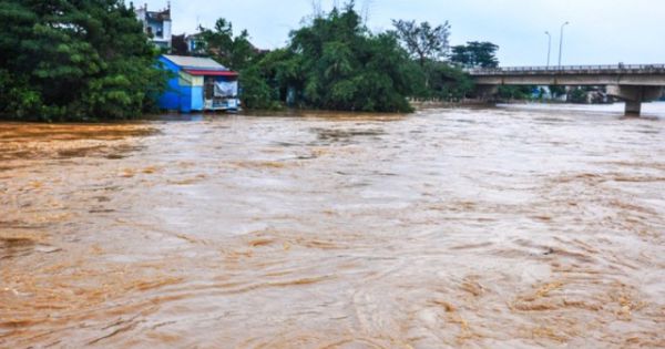 Lũ trên sông Thạch Hãn vượt ngưỡng lịch sử