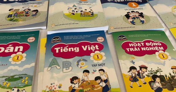 Lấy ý kiến người dân về kinh phí thẩm định sách giáo khoa