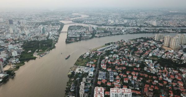 Phát hiện 2 công trình không phép trên hành lang sông