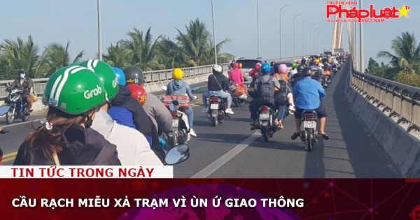 Cầu Rạch Miễu xả trạm vì ùn ứ giao thông